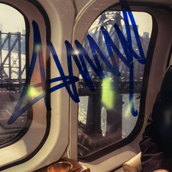 Autographed photo of the 45th and possibly 47th President Donald J Trump. 8x10 - Picture 3 of 4